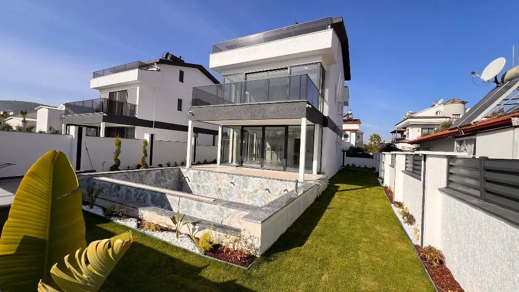 Villa in Babatasi